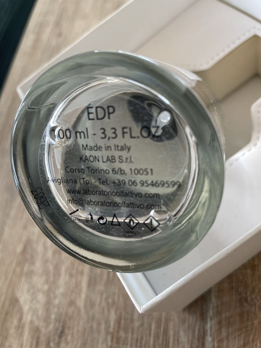 Laboratorio Olfattivo Profumi & Eau de Toilette: Laboratorio Olfattivo - Need_U Eau de Parfum, fast voll – Usato da Bronschhofen venduto da Sommernacht03 3