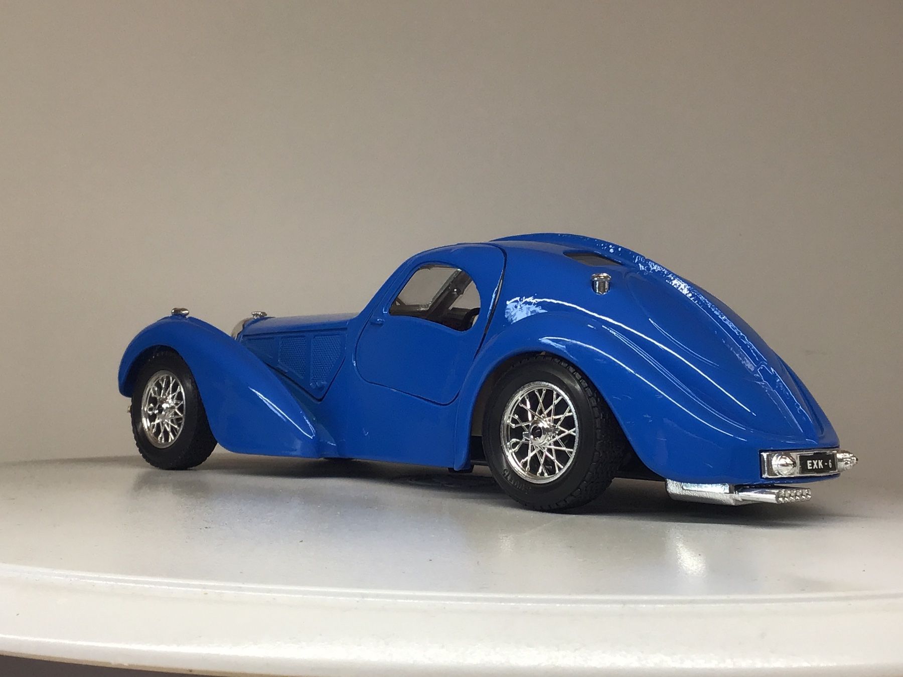 Bugatti Modellautos: Bugatti Modellauto, atlantic1:24 burago – Gebraucht aus Männedorf von Modelle-aller-Art 1