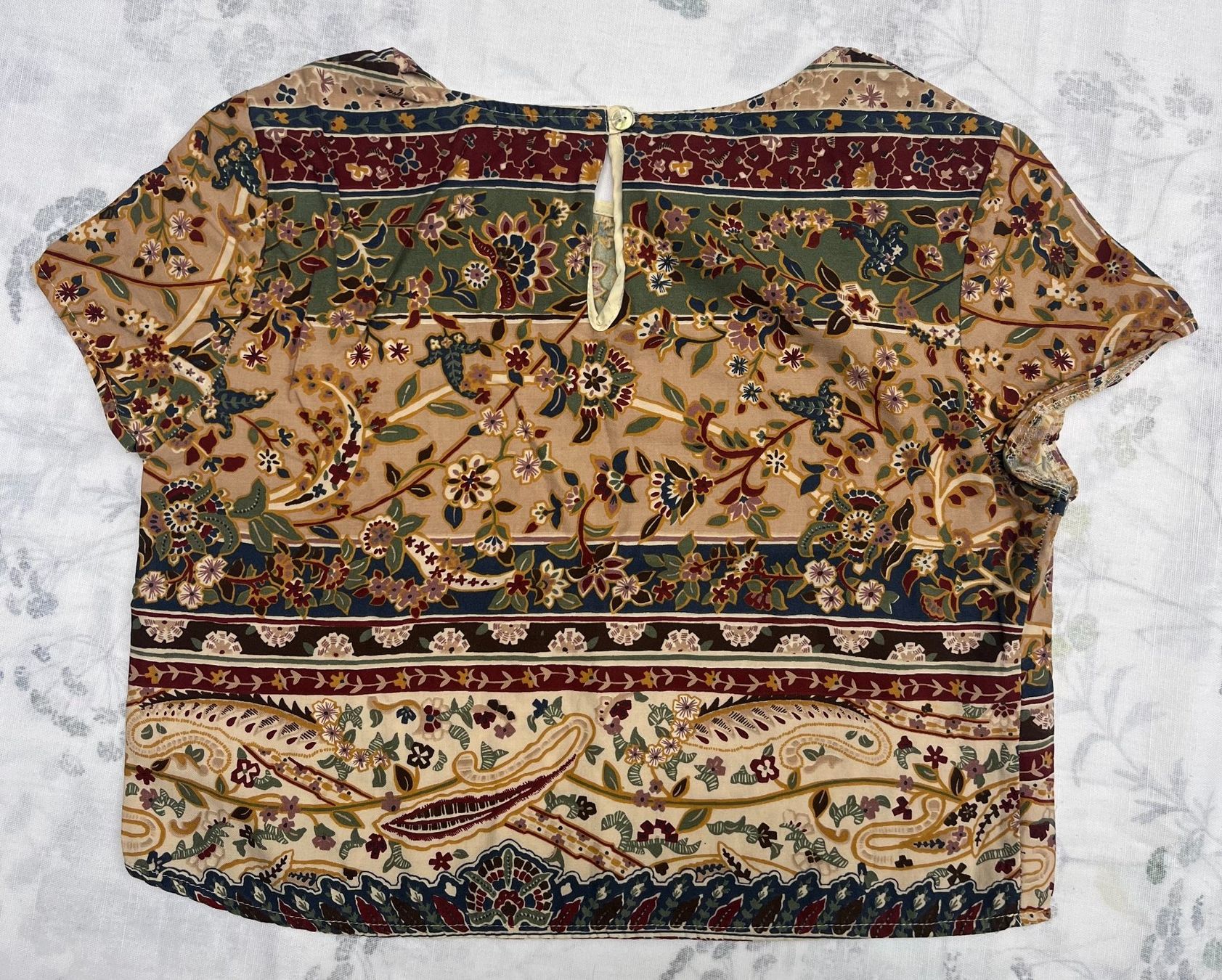 Top: Haut à fleurs multicolore manches courtes – Usato da Lausanne venduto da ame_d5rv 1
