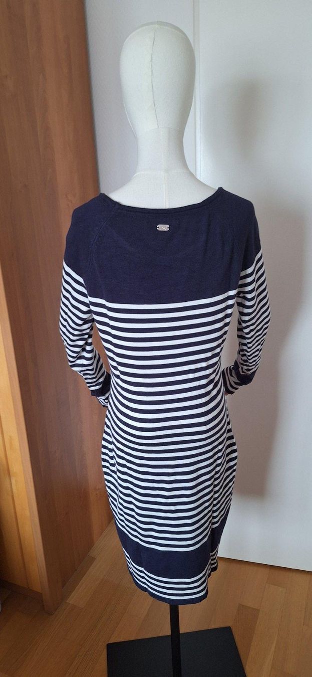 Tom Tailor Robes: Tom Tailor, robe pull – Neuf (Voir description) à Lussery-Villars par pousinete02 1