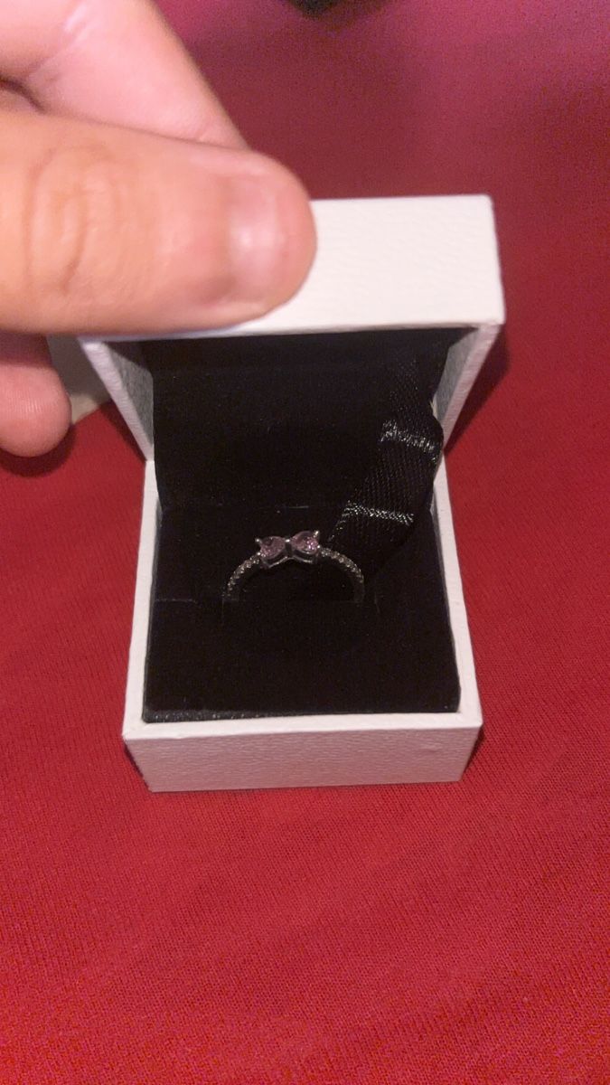 Anelli: Pandora Ring mit Schleife Grösse 57 neuwertig – Nuovo (secondo la descrizione) da Zollikofen venduto da jel_5ny2