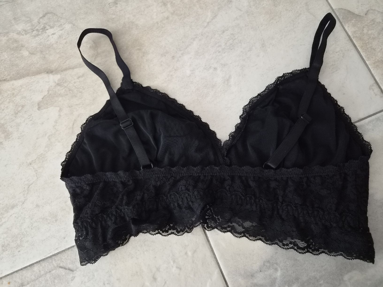 Altra biancheria intima: Bralette in Spitze / Schwarz / Grösse L – Usato da Niederrohrdorf venduto da Miripfiri 2