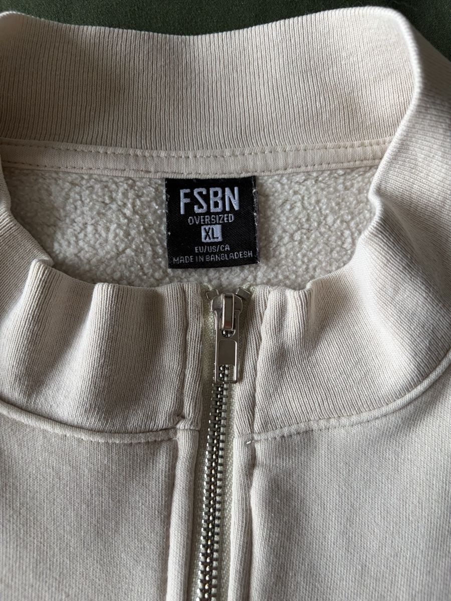 Maglioni & Felpe: Pull beige zippé Oversize XL – Usato da Fribourg venduto da jer_p6kc 2