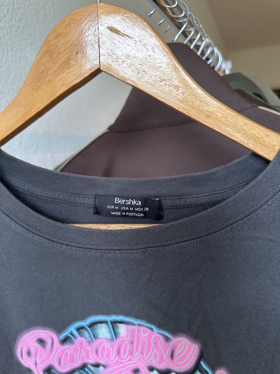 Bershka T-shirt: Bershka Tshirt – Nuovo (secondo la descrizione) da Winterthur venduto da nic_r7kj 1