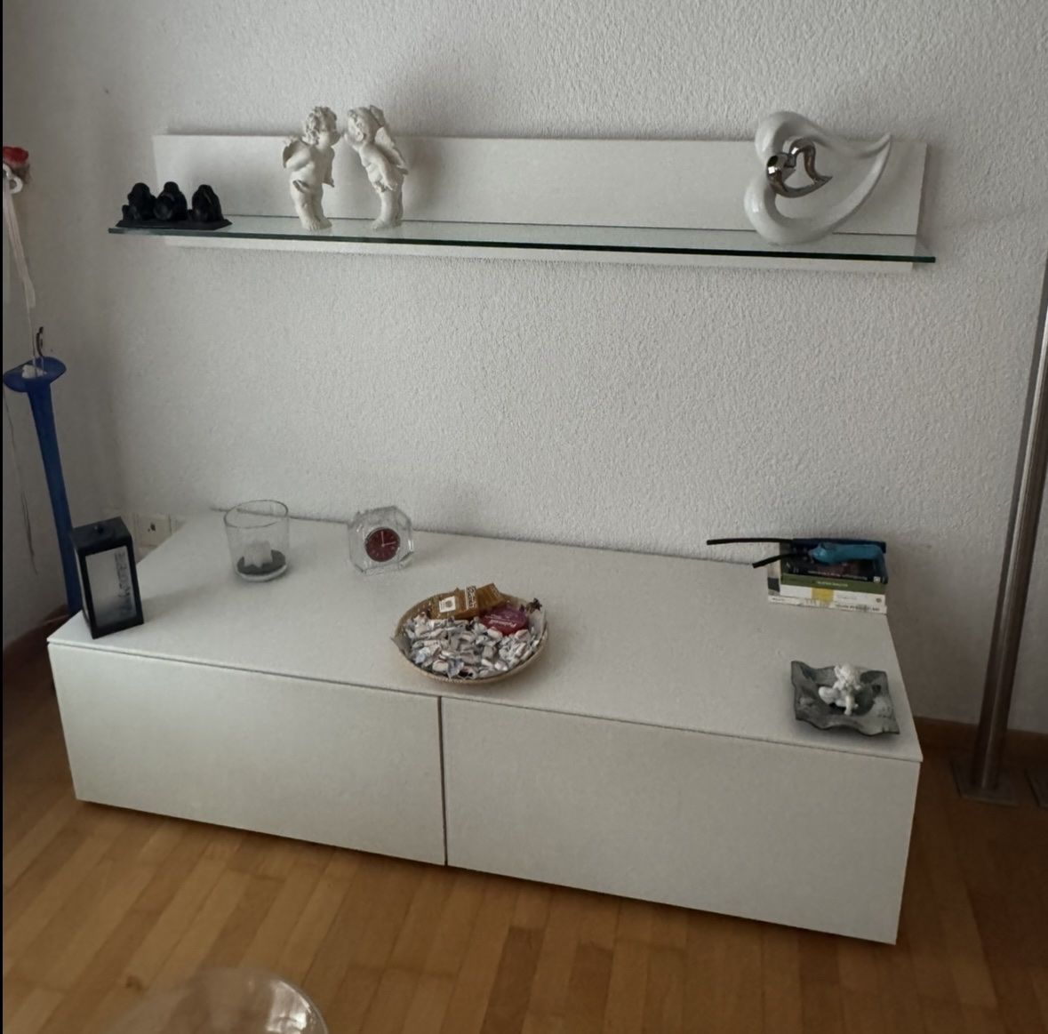 Mobili TV: TV-Möbel und Ablage – Nuovo e nell'imballaggio originale da Oberentfelden venduto da Judyku