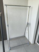 Stander porte-habits réglable