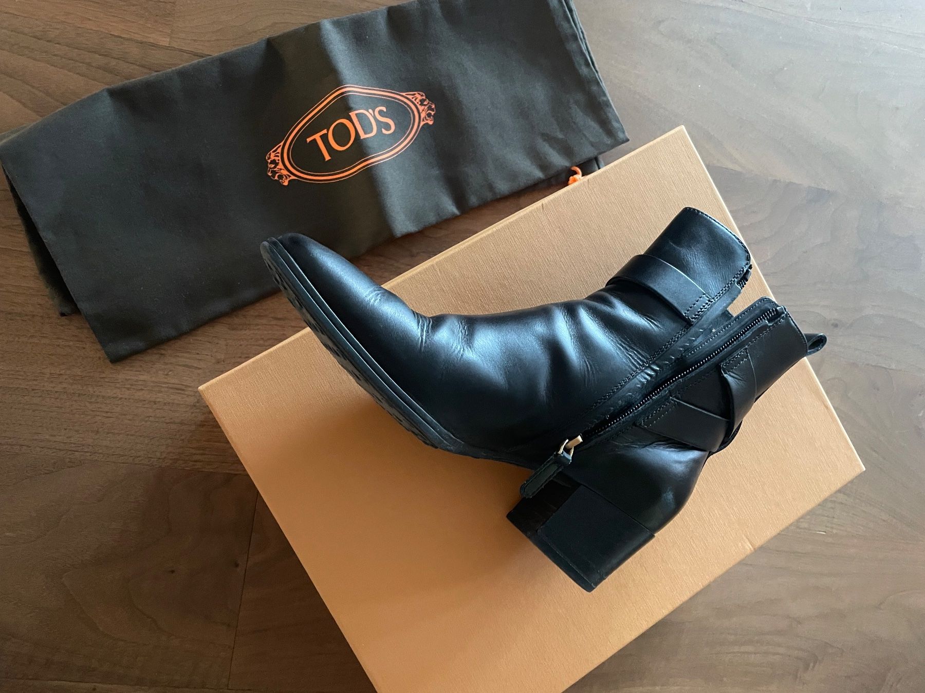 Tod'S Scarpe da donna: Tods Ankle Boots 39.5 in very good shape – Usato da Zürich venduto da Georgiana07 3