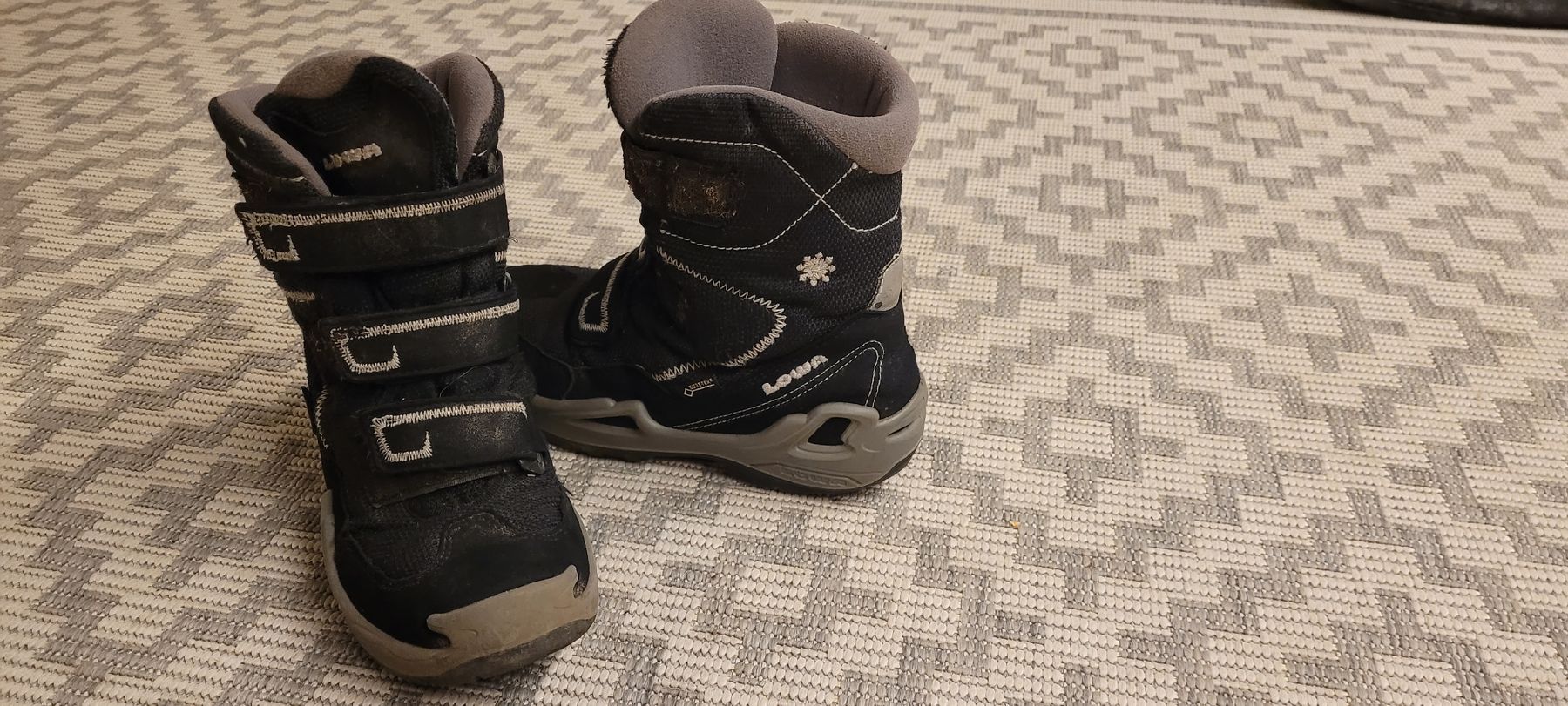 Lowa Scarpe per ragazzi: Winterstiefel Gr. 32 – Usato da Windisch venduto da roumetm