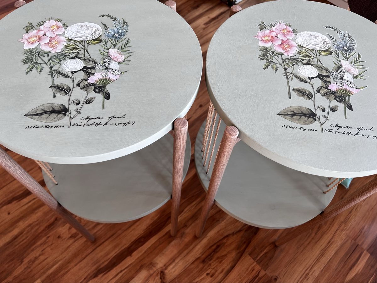 Comodini: Schicker Beistelltisch mit Blumenmuster – Usato da Flurlingen venduto da MIPILG