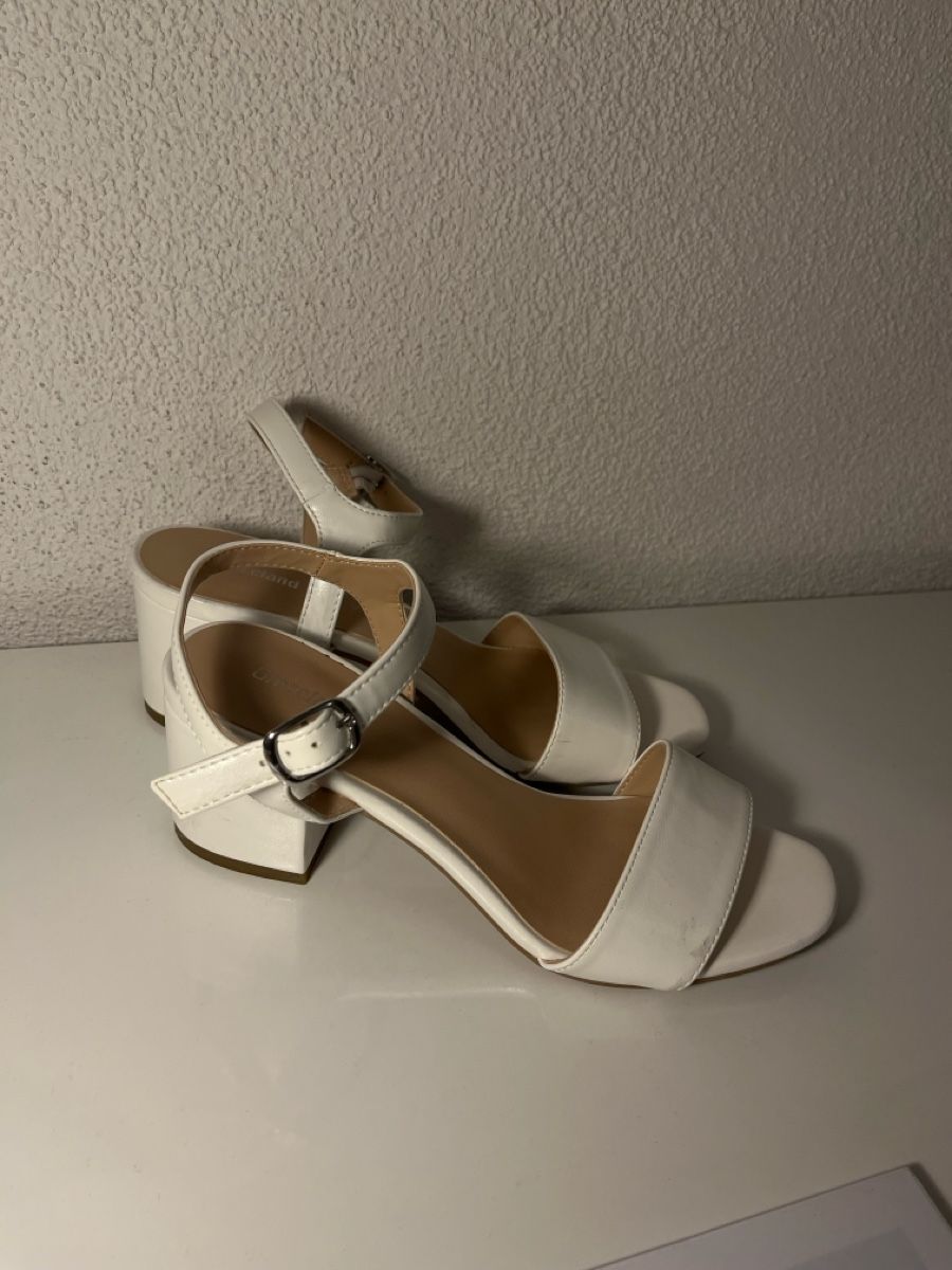 Graceland Scarpe da donna: Weisse Blockabsatz-Sandalen, Grösse 38 – Usato da Oetwil a.d. Limmat venduto da Onaledi