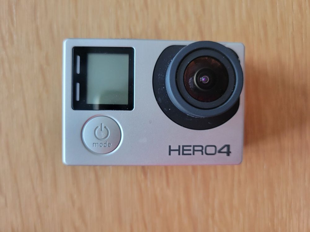 GoPro Hero 4 mit Zubehör Kaufen auf Ricardo