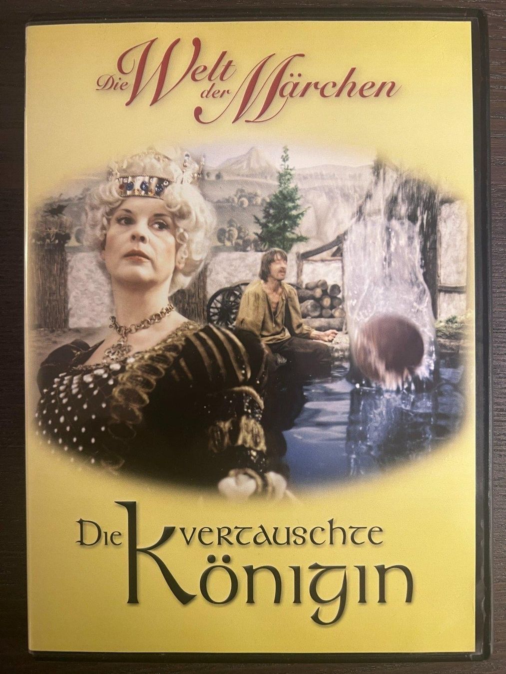 Tutti i DVDs: Die vertauschte Königin – Usato da Zürich venduto da FilmFreunde