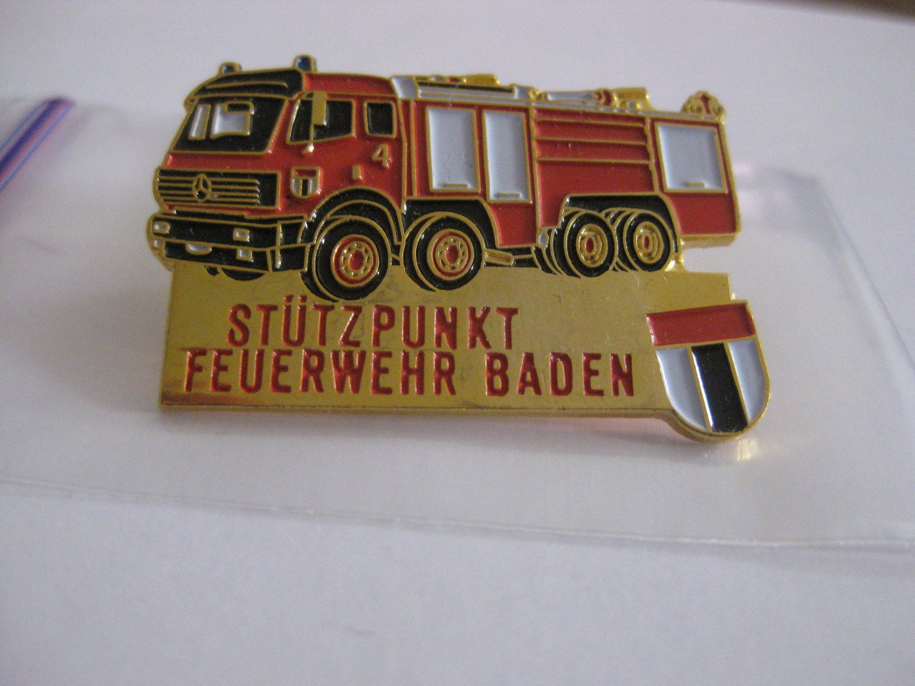 Placchette & Badge: Pin Stützpunkt Feuerwehr Baden – Usato da Münchenbuchsee venduto da neuwertig-gespart