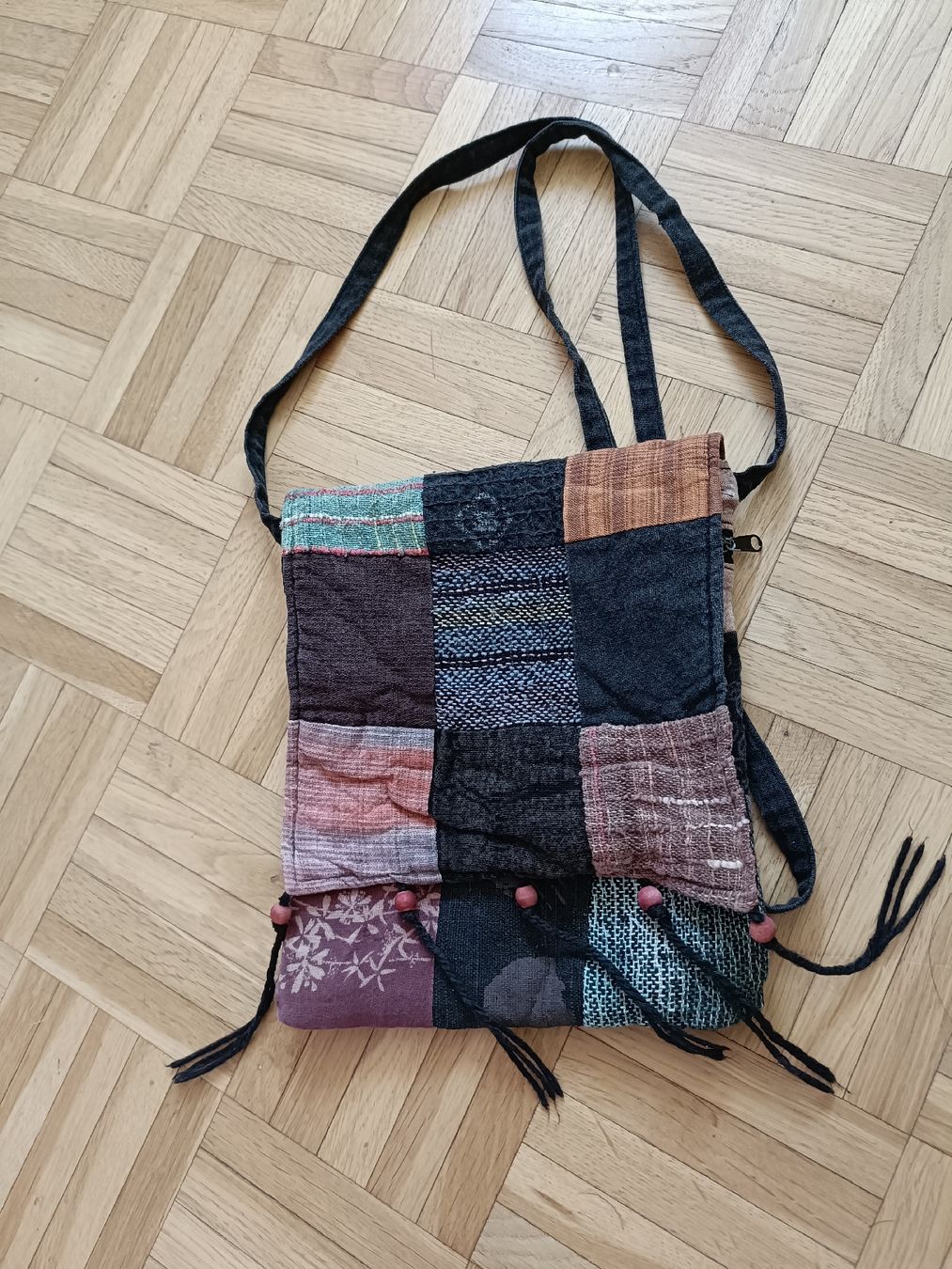 Altro in  Abbigliamento & Accessori: Borsetta a tracolla patchwork tessuto multicolore usata – Usato da Lugano venduto da ycd_rv8h