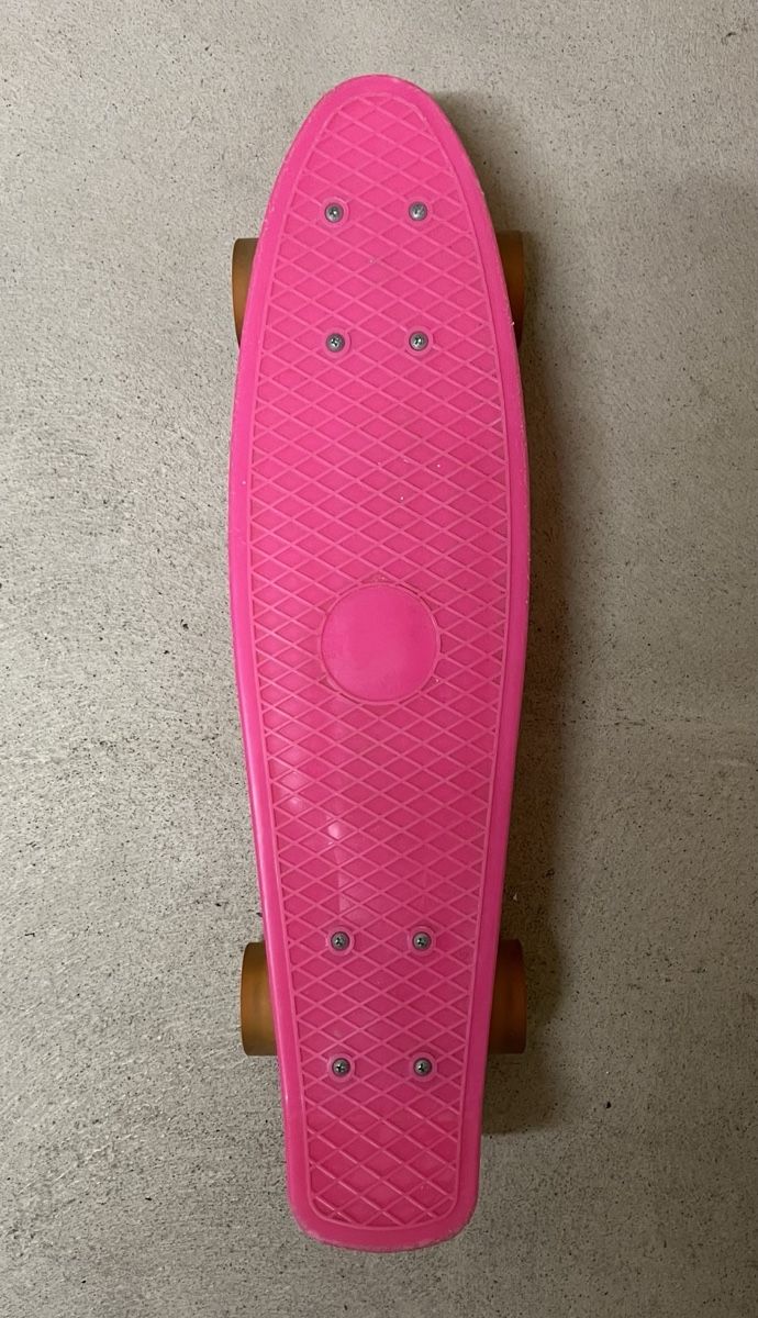 Skateboards: Pinkes Skateboard - Leuchtende Räder – Usato da Rafz venduto da SaintCruz