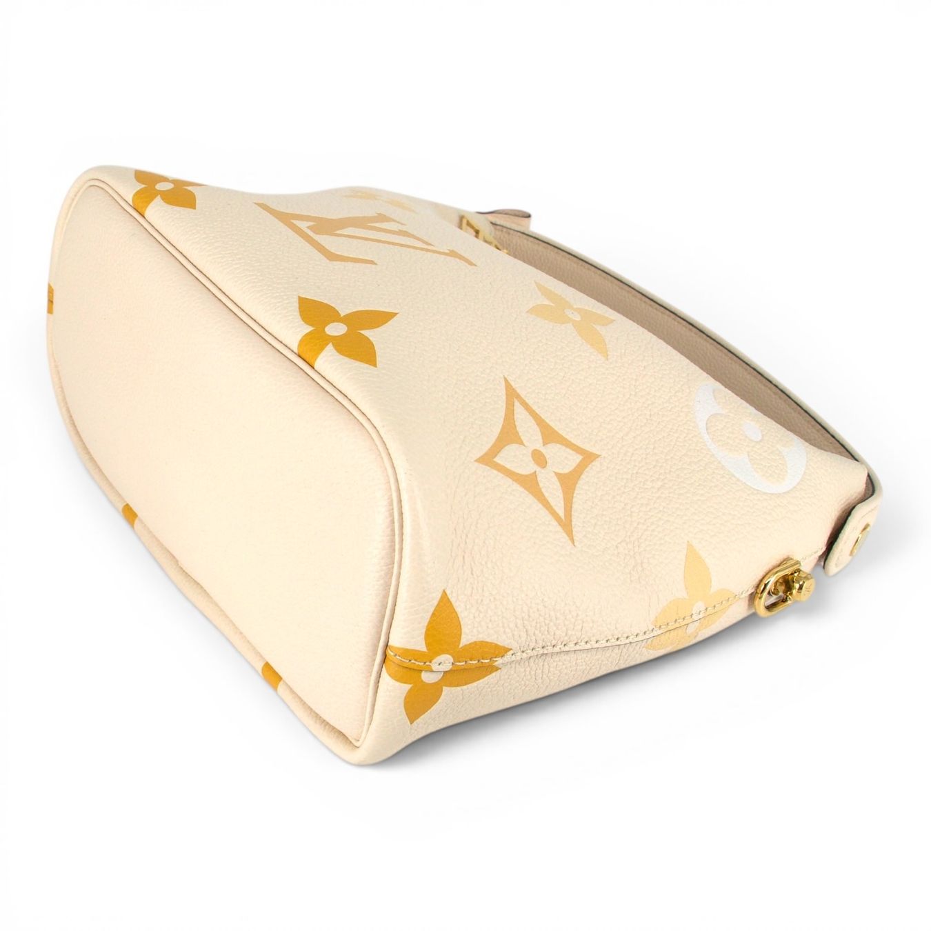Louis Vuitton Taschen für Damen: Louis Vuitton Marshmallow PM empreinte by the pool – Gebraucht aus Binningen von Designerlabels 8