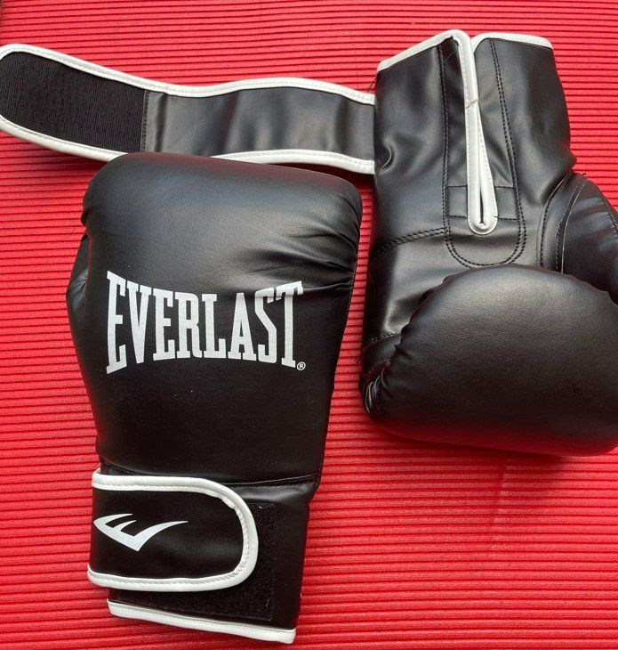 Altri accessori da uomo: Boxhandschuhe – Usato da Ittigen venduto da bodycross-01