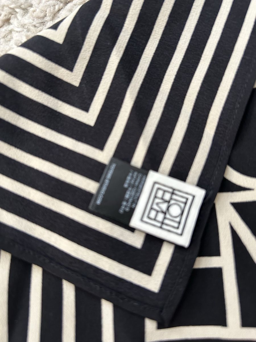 Foulard & Sciarpe: Totême Seidenschal – Usato da Zürich venduto da ahu_65f6 1