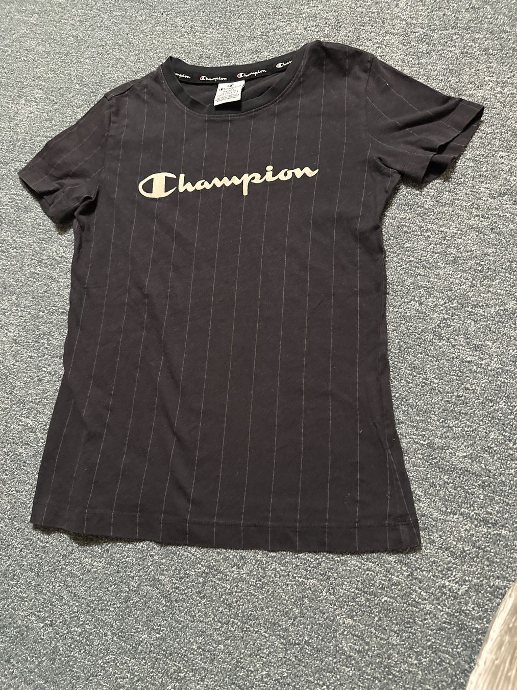 Champion Blusen, T-Shirts & Tops: Champion Tshirt Gr 164 – Neu (gemäss Beschreibung) aus Baltschieder von YmroBe
