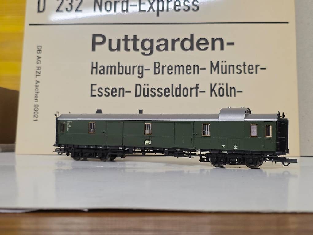 Roco Modellini di ferrovie: Roco 44449 - Pw4üe-23 Hechtwagen 105 110 Köl – Usato da Préverenges venduto da BAe146 1