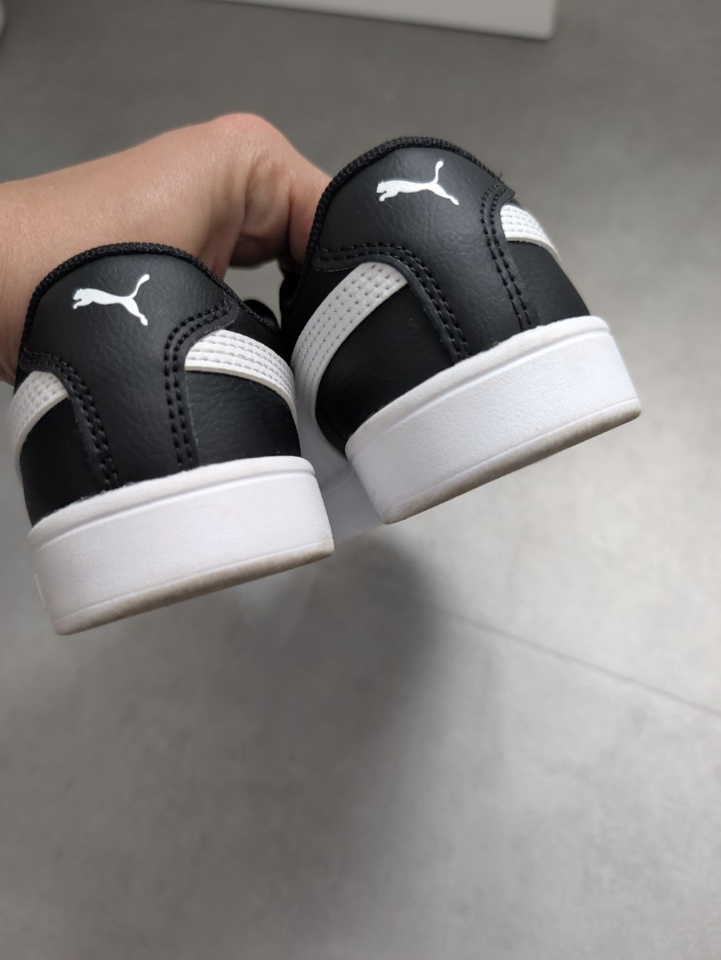 Puma Schuhe für Jungen: Puma Kinderschuhe schwarz Gr.31 – Gebraucht aus Kaisten von gra_7v6b 2