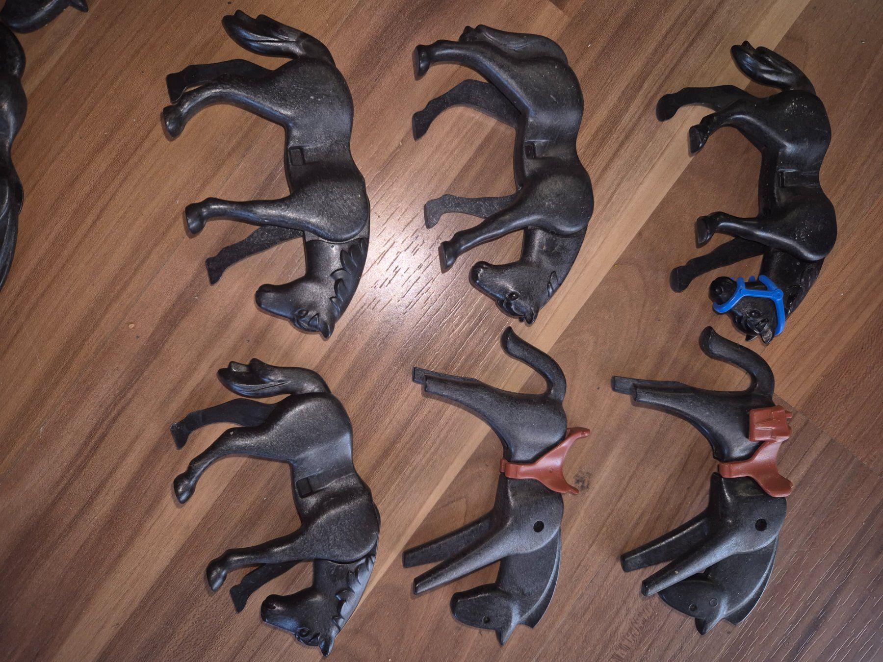 Playmobil Giocattoli: 6 schwarze Playmobilpferde – Usato da Schwarzenburg venduto da Flamingo07 2