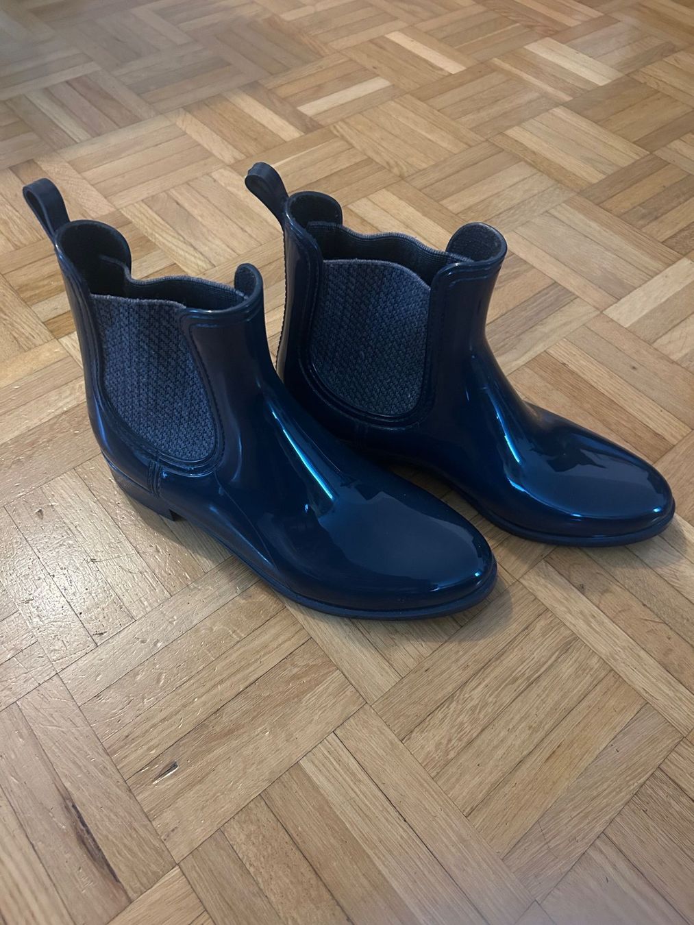 Navyboot Damenschuhe: Kurze Gummistiefel Navyboot Gr. 39 Navyblau – Gebraucht aus Kloten von nat_2x5p 1