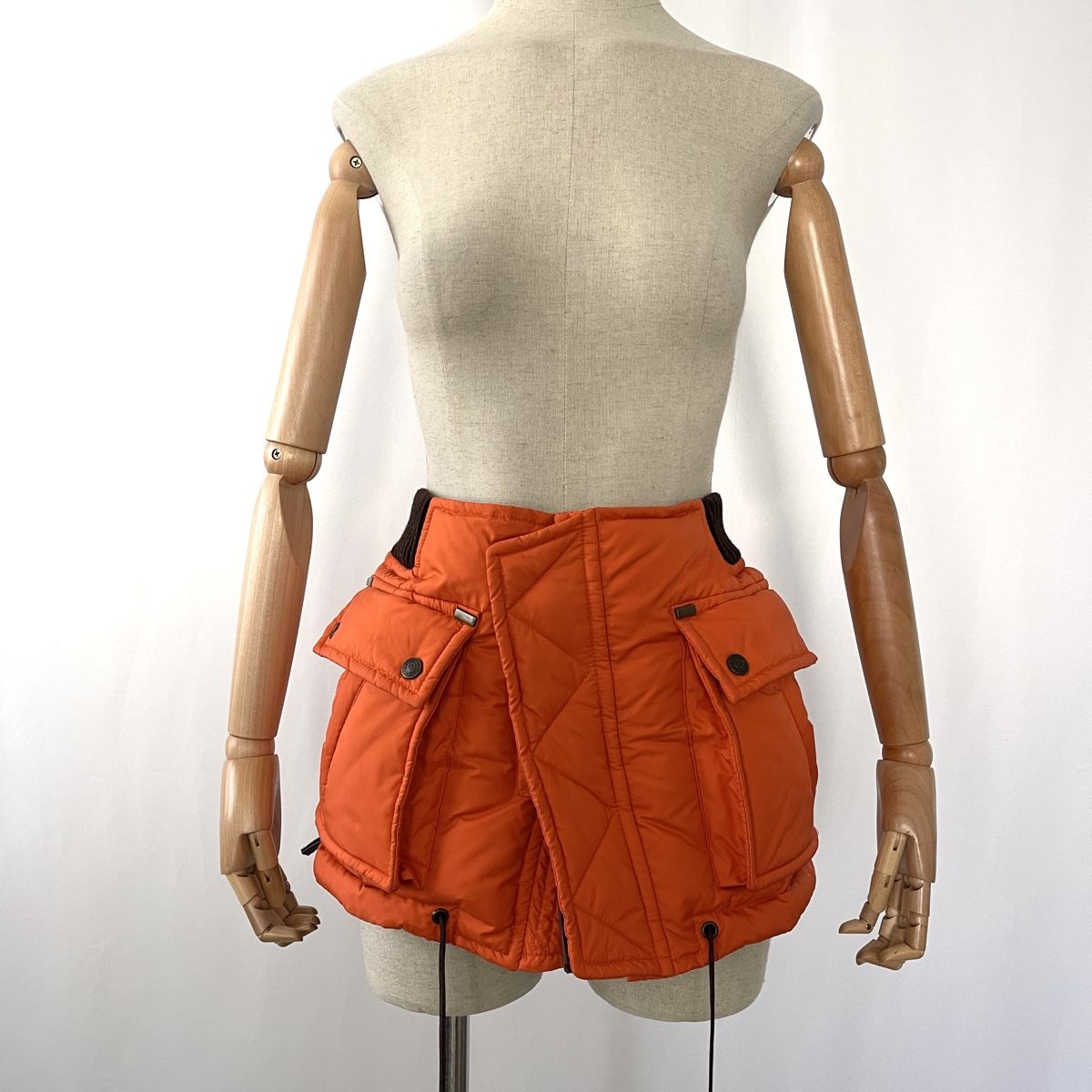 Dsquared2 Gonne: DSQUARED Down Skirt – Nuovo (secondo la descrizione) da Emmen venduto da Avviivva_Com2023