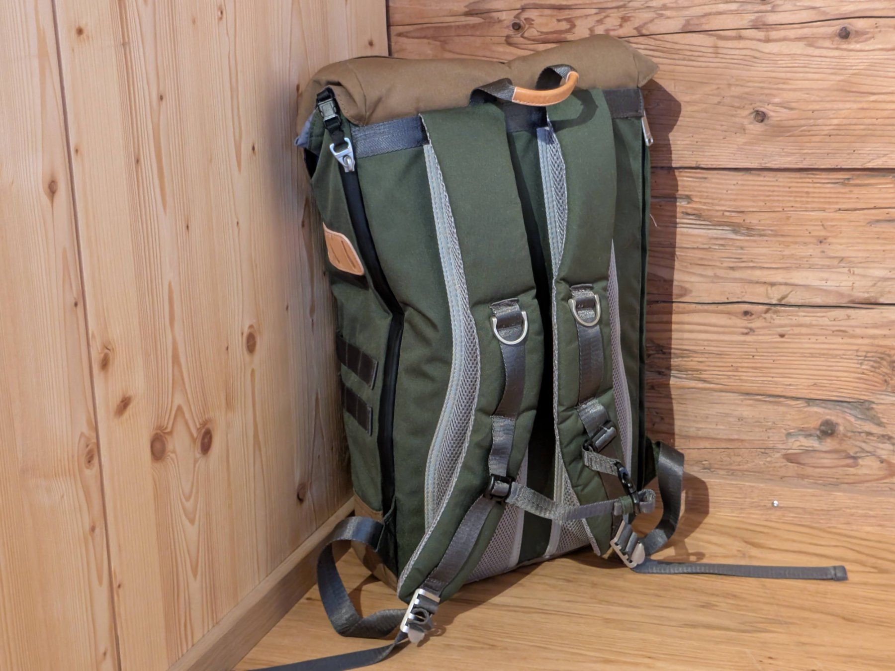 Zaini: Doughnut Colorado Rucksack Daypack 19L – Nuovo (secondo la descrizione) da Galgenen venduto da MisterTH 1