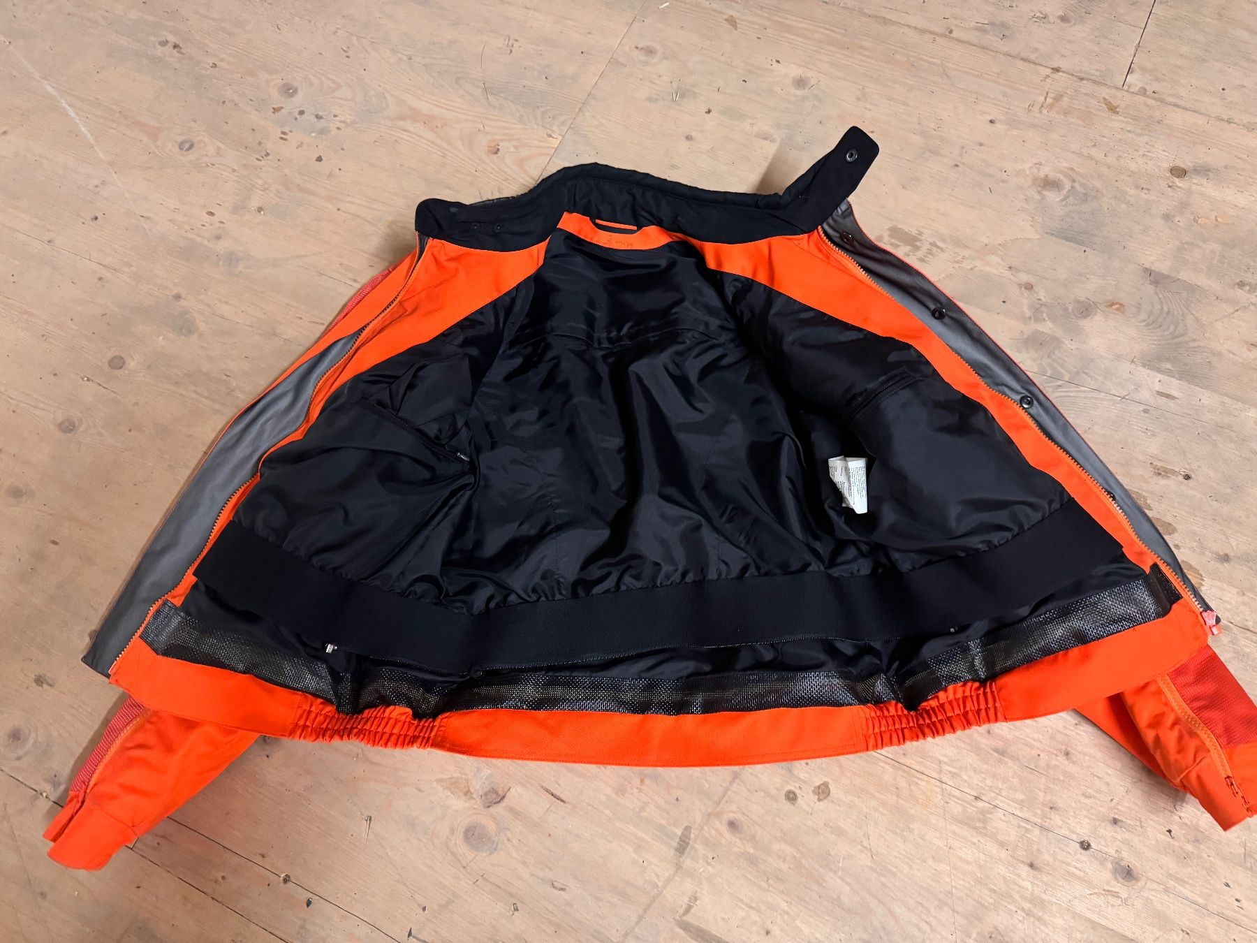 Uniformi: Polizei Motorradjacke Gr. 52 – Usato da Eschenbach SG venduto da Swissjoker 1