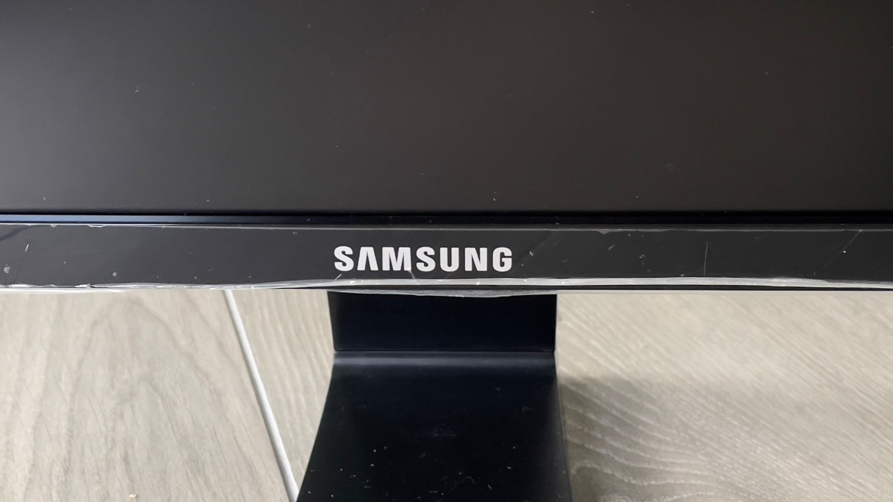Samsung Monitore: Ecran Samsung 4k60fps – Neu (gemäss Beschreibung) aus Courroux von jus_rs5n 1
