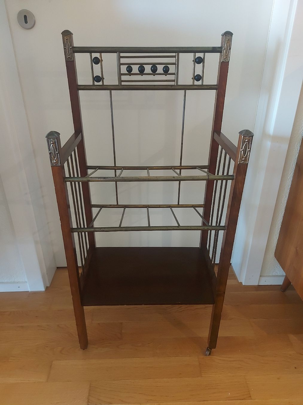 Altro per la casa: Wiener Jugendstil Zeitungsständer – Usato da Ostermundigen venduto da son_vd9k