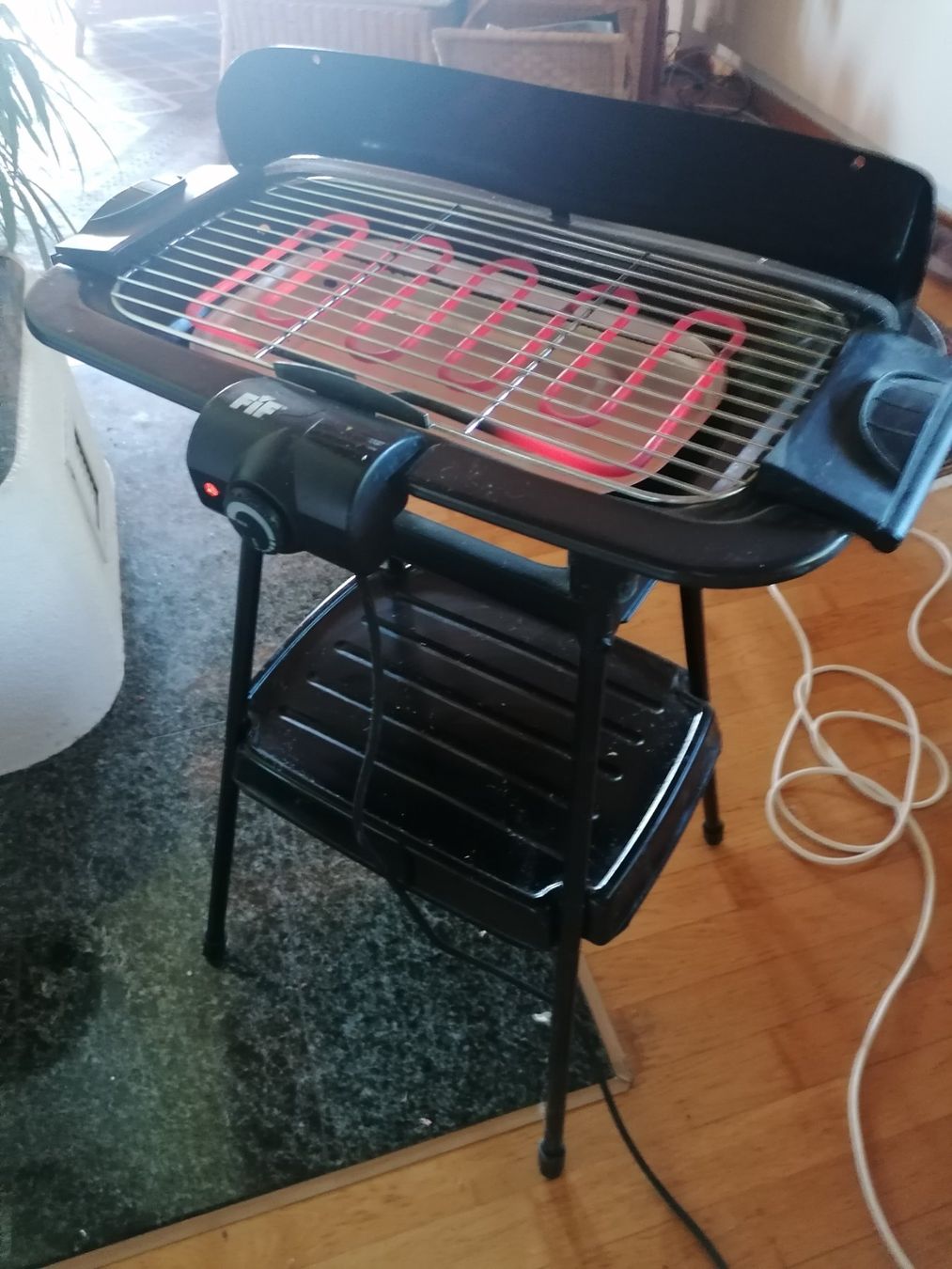 Grils: Top Elektrogrill 2000 Watt – D'occasion à Aeugst am Albis par Stevens4