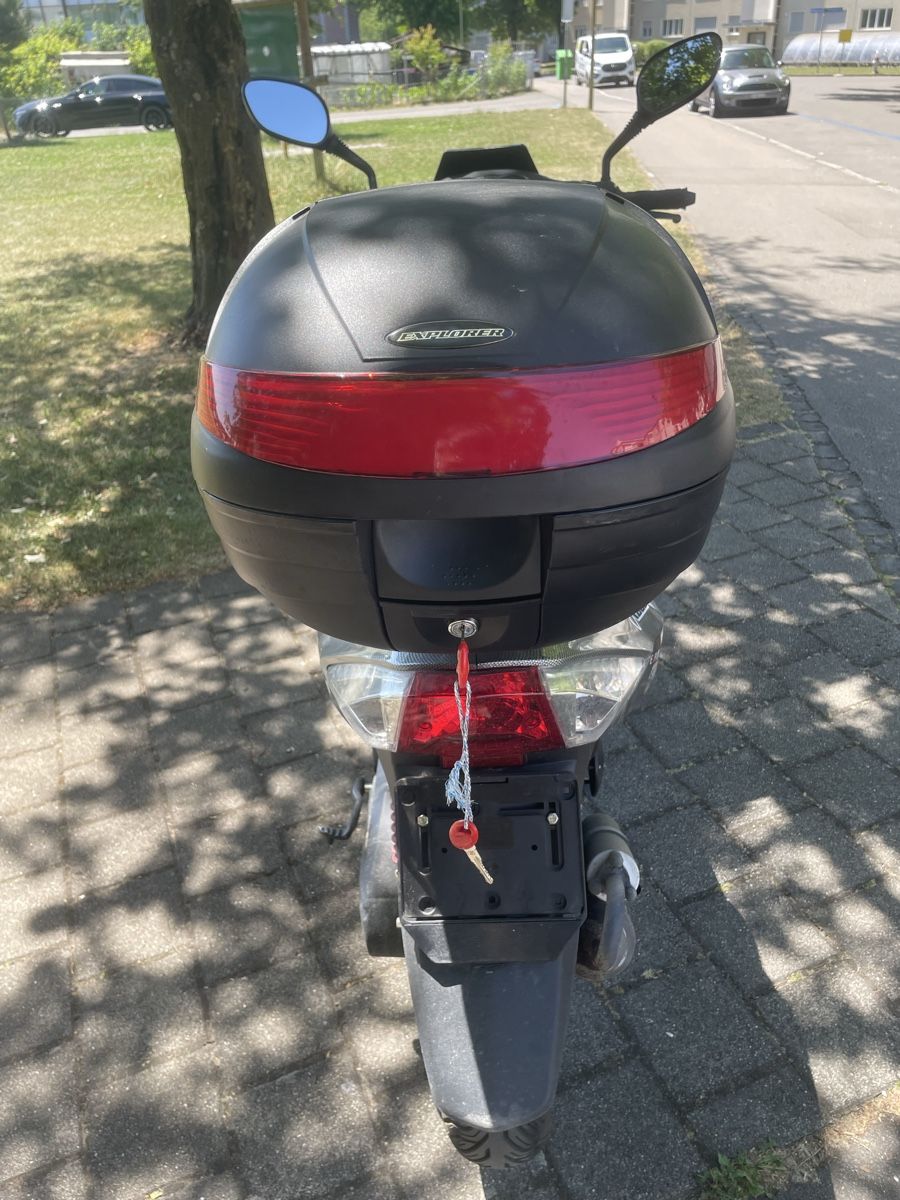 Explorer Scooter: Tacho Explorer 7494 km guter Zustand – Usato da Winterthur venduto da tuanphong60 2