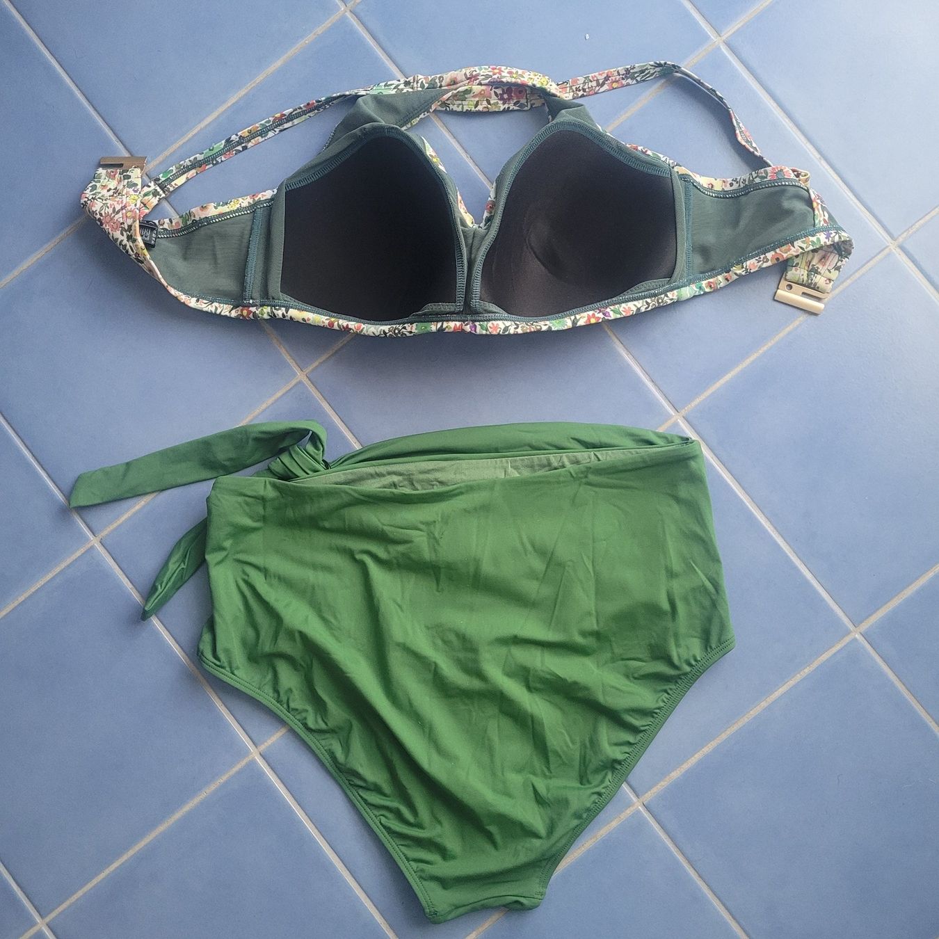 Beldona Badekleider & Bikinis: Bikini Beldona – Neu (gemäss Beschreibung) aus Untereggen von  1
