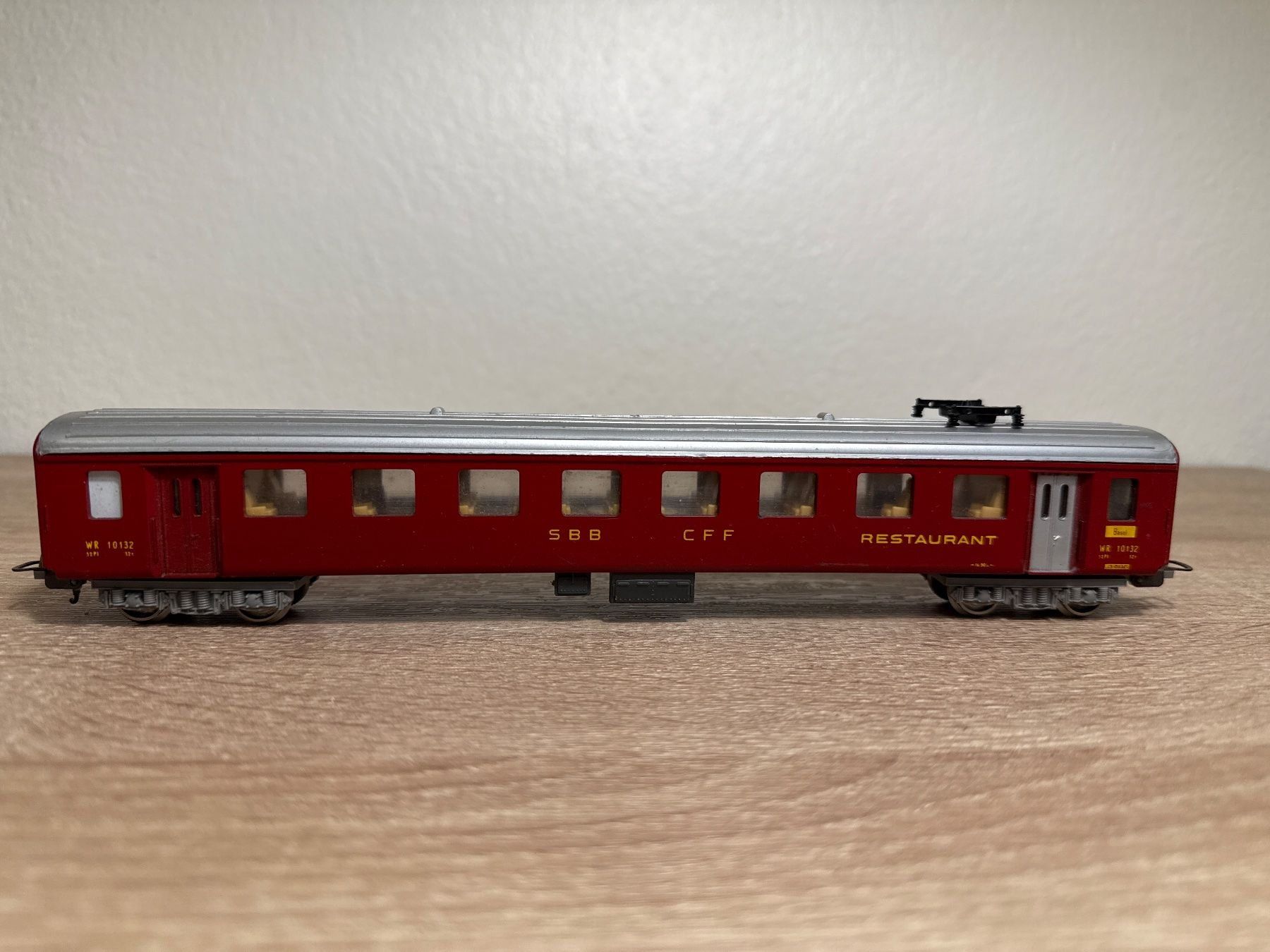 Lima Modellini di ferrovie: Lima Speisewagen SBB H0 (6) – Usato da St-Aubin-Sauges venduto da Lo_Go 1