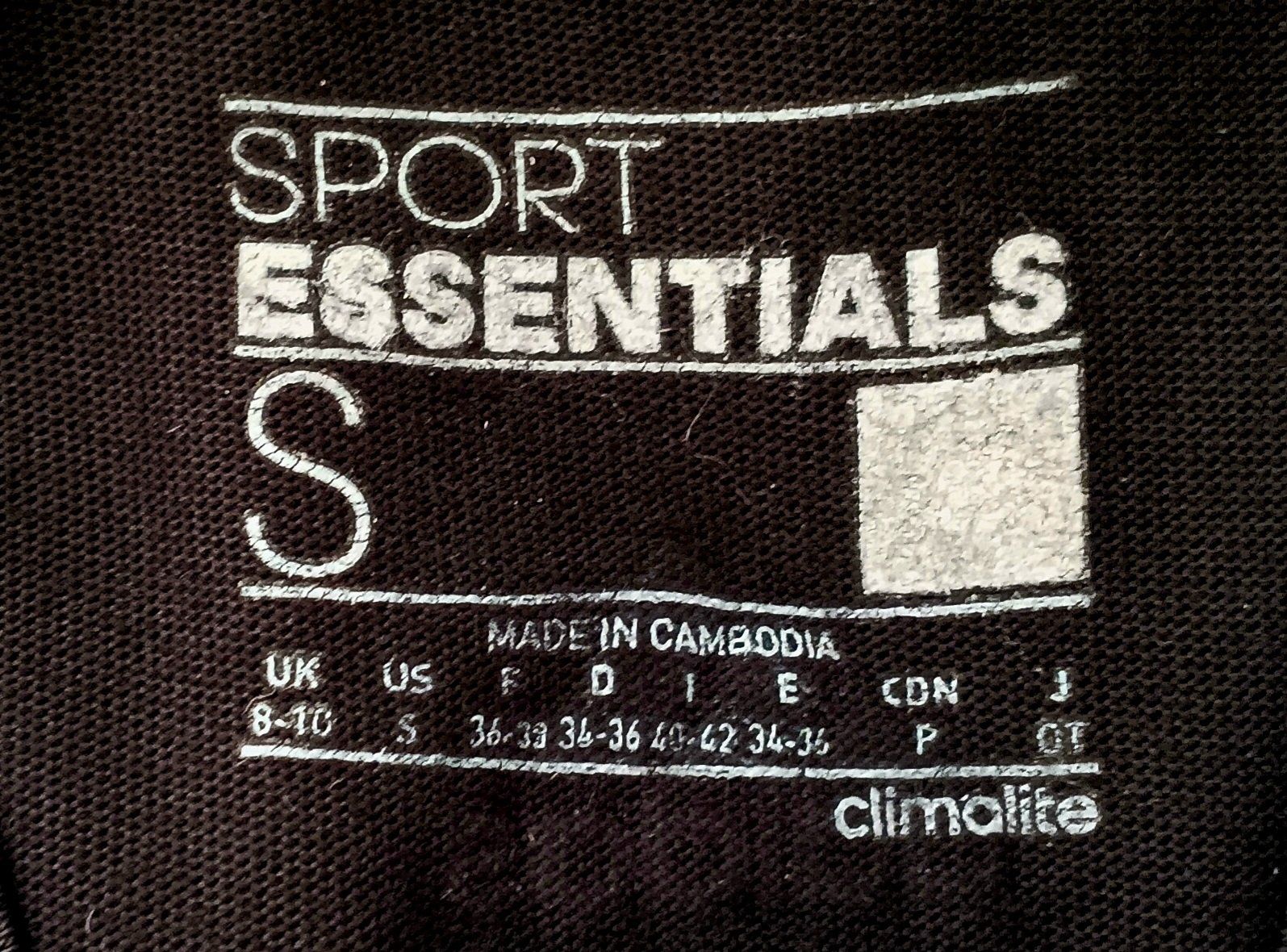 Blusen, T-Shirts & Tops: Tanktop ADIDAS Essentials Damen/Mädchen Gr. S – Gebraucht aus Aarau von Yeeaaah 1