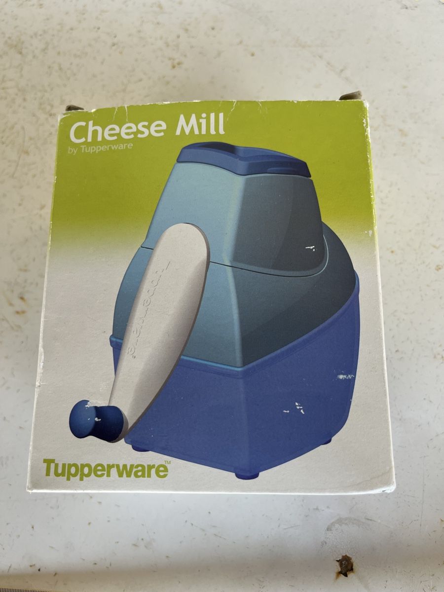 Tupperware Appareils de cuisine: Tupperware Käsereibe NEU – Neuf avec emballage d'origine à Richterswil par Ness