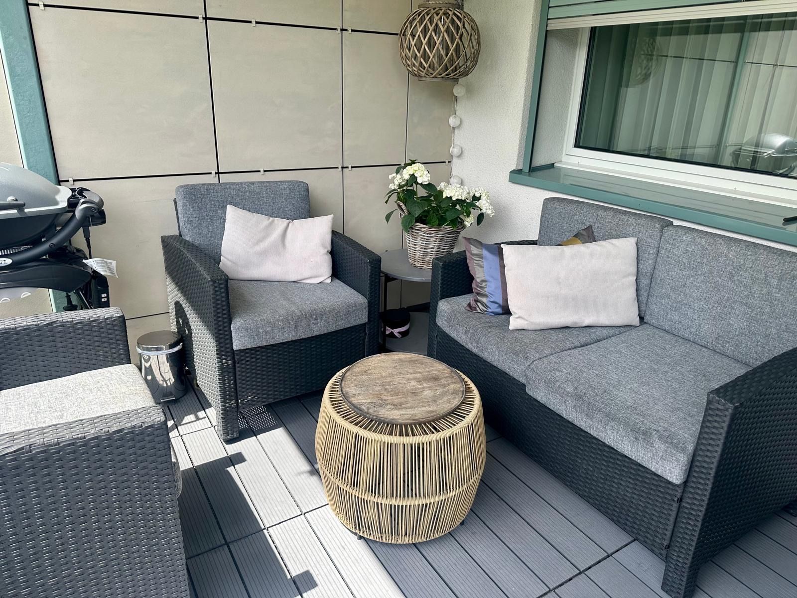 Set di tavolo e panche: Gartenlounge Set Polyrattan 4-teilig – Usato da Frauenfeld venduto da ZoDr 1