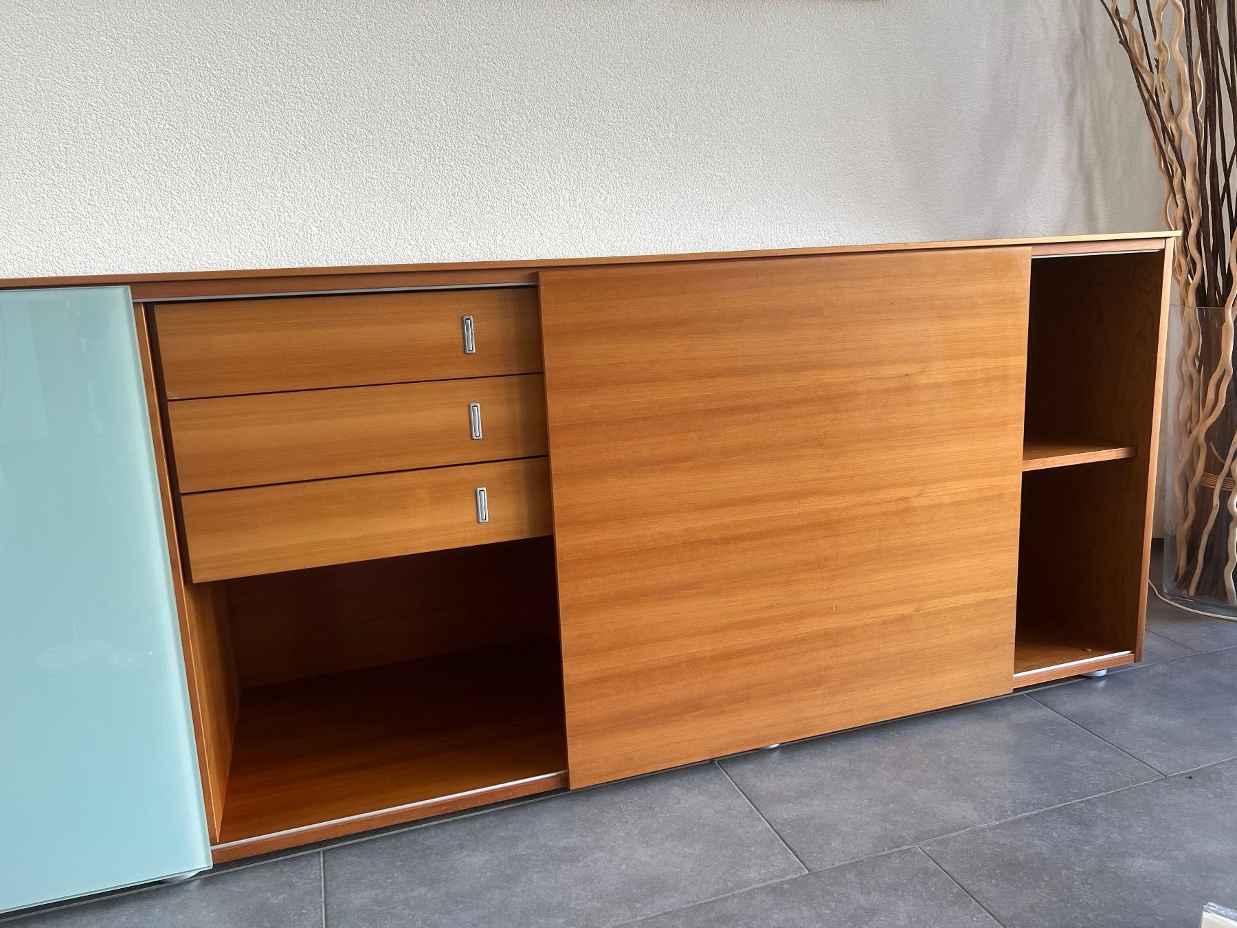 Tavoli: Sideboard und verlängerbarer Esstisch in Kirschbaum – Usato da Uzwil venduto da Nothnic 4