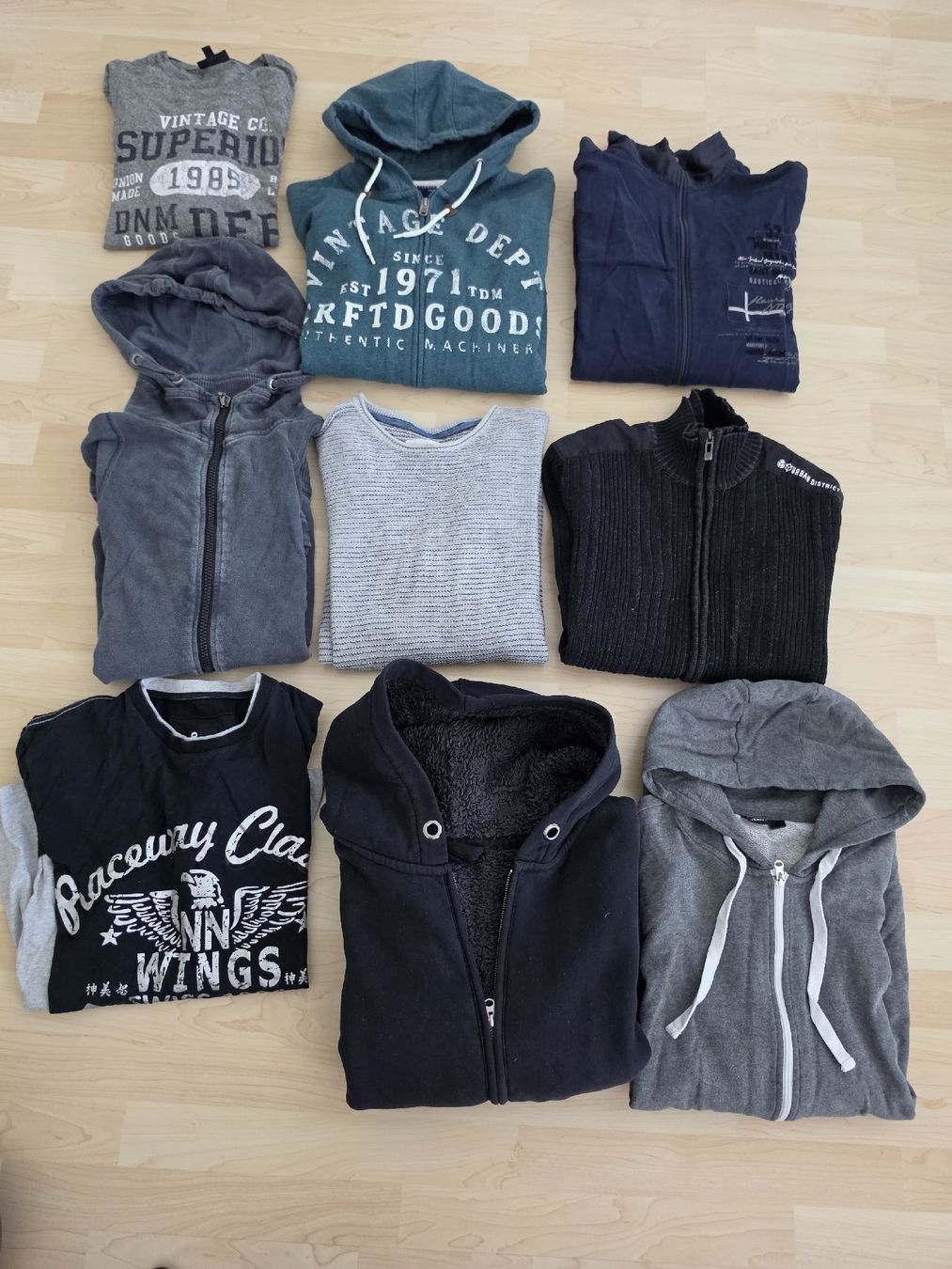 Kleiderpakete: 9 Pullover und Sweatjacken XL – Gebraucht aus Würenlos von Nigginiggi