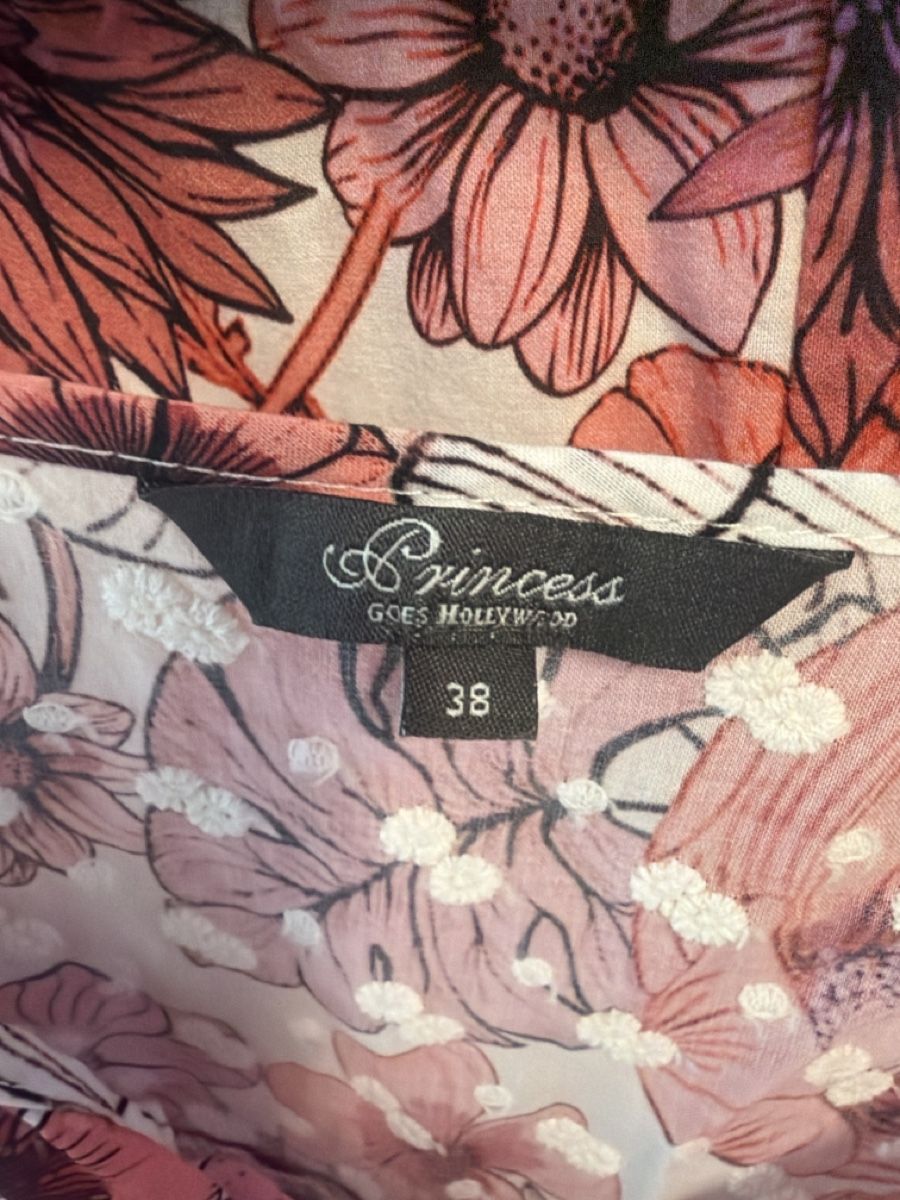 Costumi: Zwei Teiler Shorts und Bluse Princess  – Nuovo (secondo la descrizione) da Eschenbach LU venduto da RAFFAELE20 2