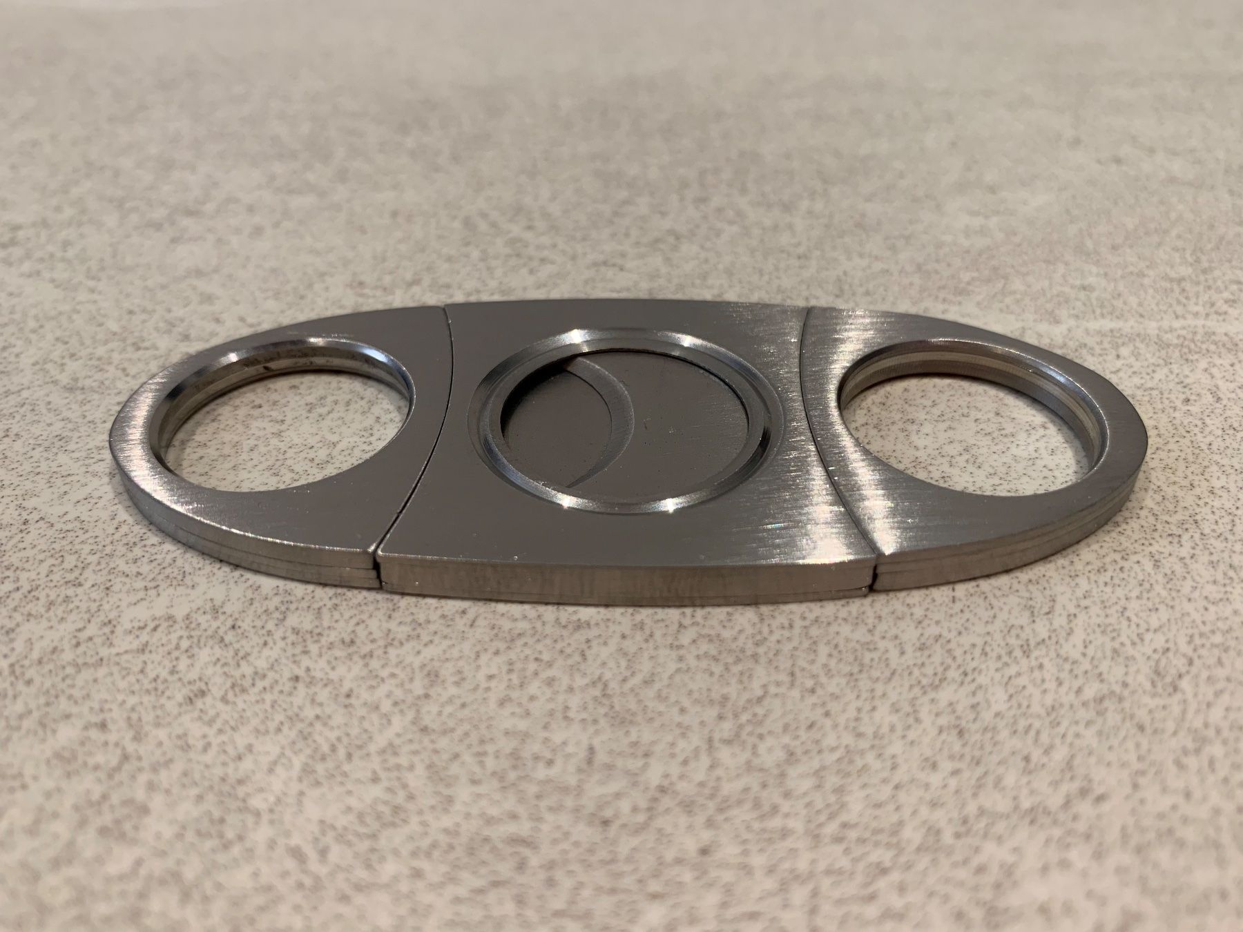 Sigari: Zigarrenschneider oval Edelstahl 22mm – Nuovo e nell'imballaggio originale da Aarburg venduto da 2..0 2
