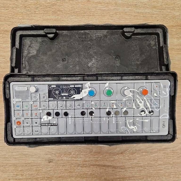 Strumenti musicali: TEENAGE ENGINEERING PO-1 – Usato da Carouge GE venduto da hcashcarouge