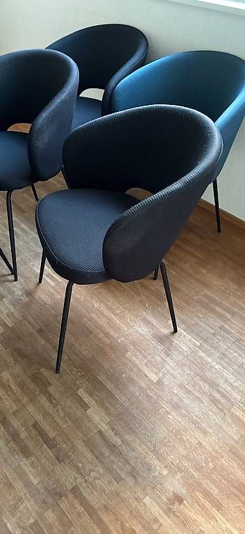 Set di tavolo e panche: Esszimmer Stühle – Usato da Zürich venduto da kra_k7tc