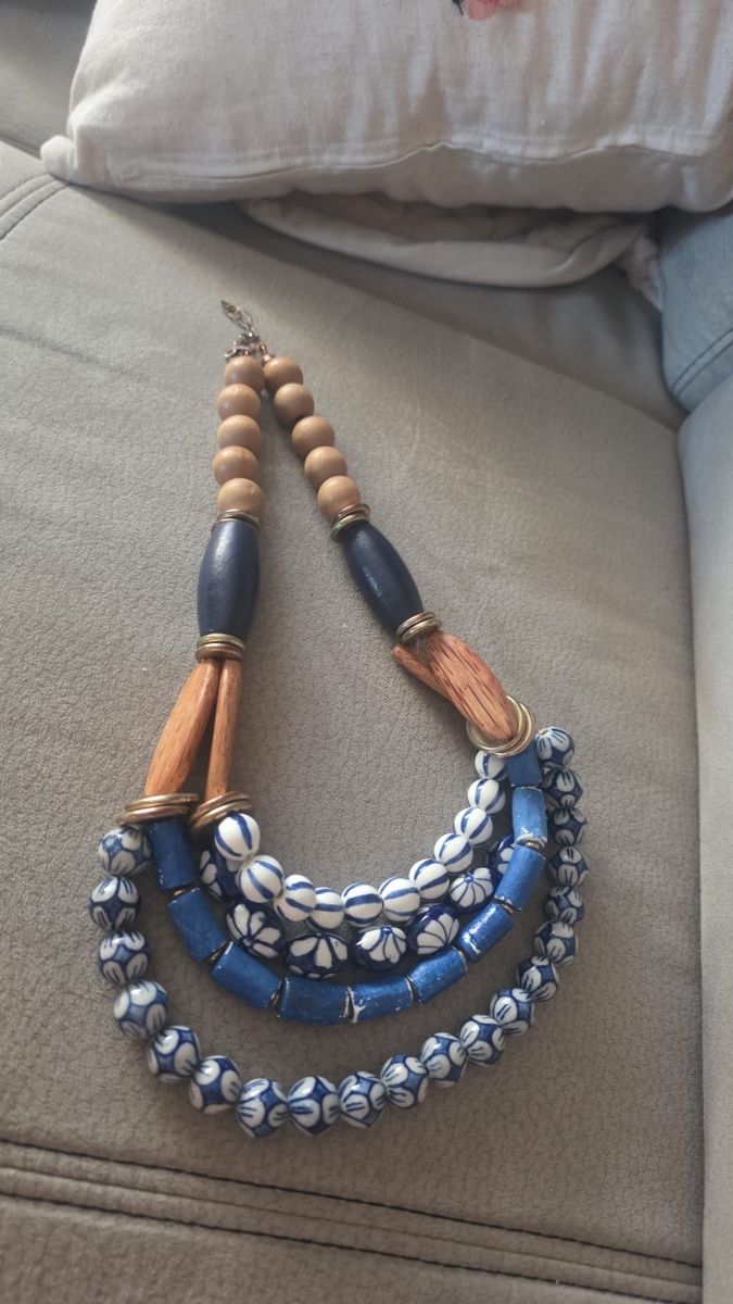 Catenine: Anthropologie Statement Halskette blau weiss – Nuovo (secondo la descrizione) da Baar venduto da Vili7