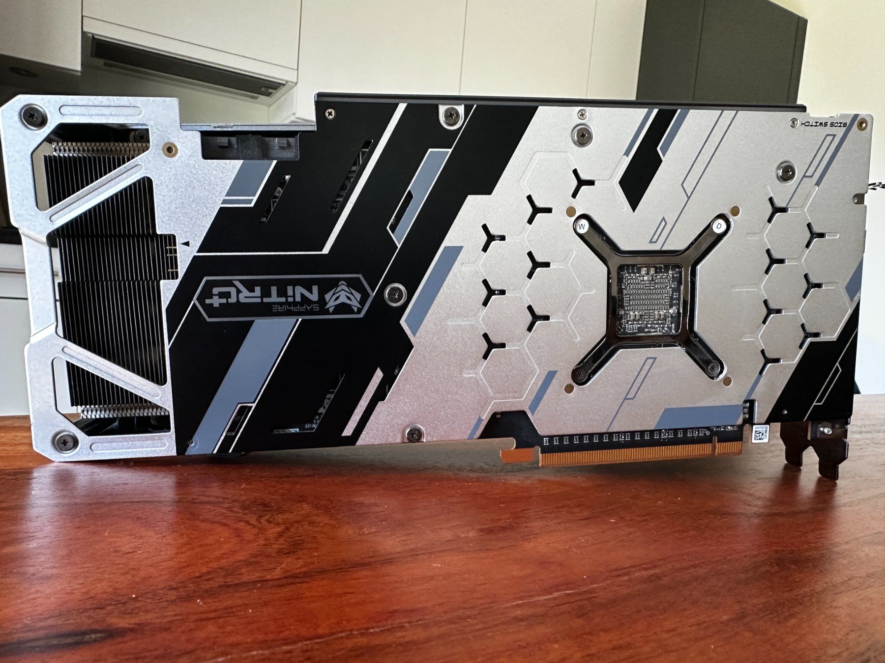 Schede grafiche: Sapphire Nitro+ RX 5700 XT 8GB – Usato da Buch am Irchel venduto da tiu_p2kp 1