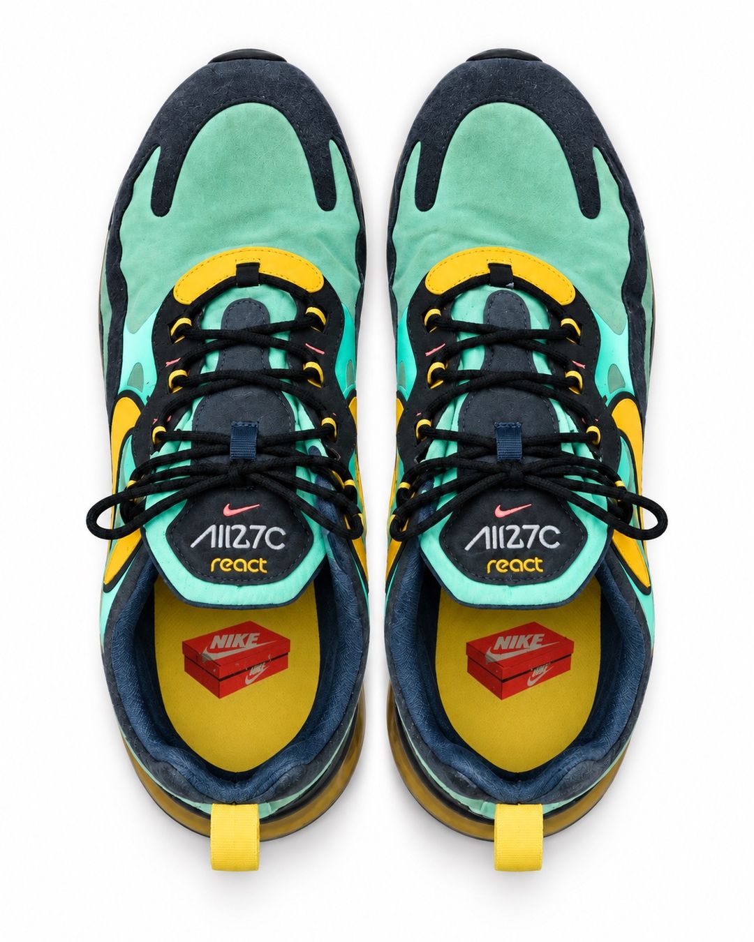 Nike Scarpe da uomo: Scarpe Nike Air Max 270 React multicolore usate – Usato da Dübendorf venduto da Mrsuperdeal