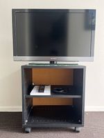 Sony KDL-32EX600 LCD Digital Fernseher mit Kleinem Schränkli