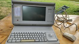 Apple Macintosh Portable Computer mit Zubehoer und Tasche